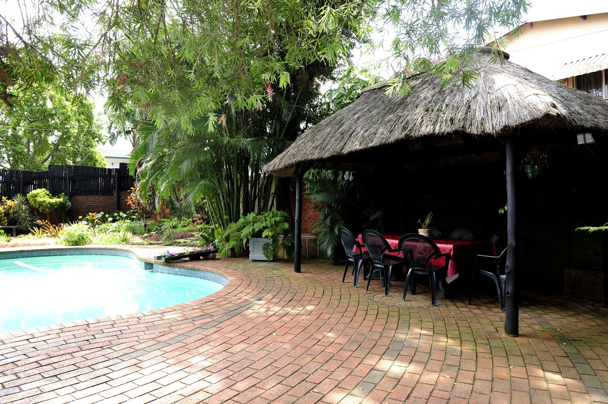 OLIVEROOM SELF CATERING AND B&B DURBAN